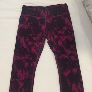 Lululemon Wunder Under Crop II - size 6